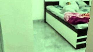 Creampie your girlfriend's sister alone at home now!