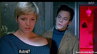 Sheryl Lee Delivers Topless Blowjob Handjob In Retro Blue Film