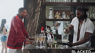 BBC-süchtige MILF Serenity Cox giert nach erstem interrassialem Gangbang