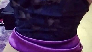 Bonita Latina Estudiante en Lenceria Muestra Culo Grande y Tetas Naturales