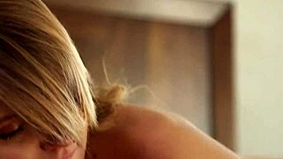 scarlett fever just can't stop rubbing her wet slit