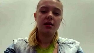 bbw teen 18+ fingers shaved pussy outdoors till squirting creampie in public view