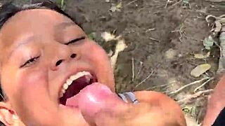 Colombian latina girlfriend blows cute cock outside dorm public pillada torbe style