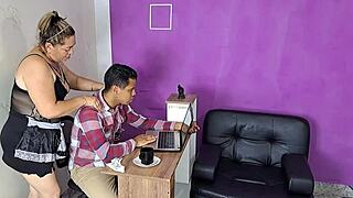 Šukat moji coura nevlastní mámu se cítí tak skvěle