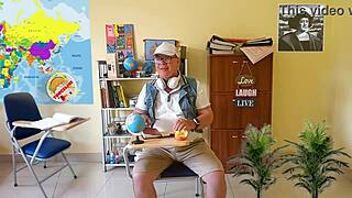 i'm in torcelini school learning geography lesson 2 about big pussy continents up close