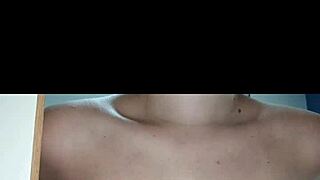 Damn i'm loving this curvy latina teen shaking her big ass and tits in mirror 😍🍑