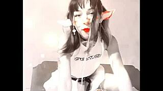 bonneyuwu... elfa cutie shows panties to padrastro under skirt cosplay sexy as hell