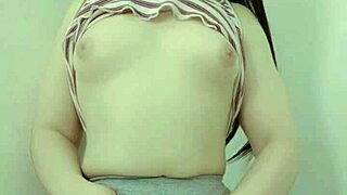 wanna see this cute amateur teen 18+ie pussy reveal?