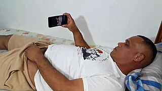 minha tia mya milf caught me jerkin to porn she got sooo horny gave up her ass beggin for mouth cream check full on red!!