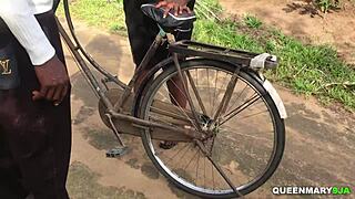 damn she takes that cock roadside no hesitation 😈🍆💦