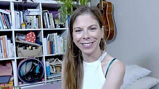 skinny alice maze teases with belgian extremes before anal piss play