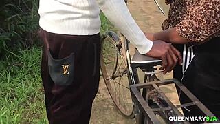 damn she takes that cock roadside no hesitation 😈🍆💦