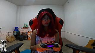 Pound My Pussy While Gaming Creampie