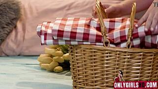 indoor picnic turns steamy with voxxx and bell's petite play