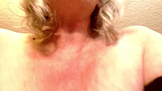 Beautiful mature Dawnskye wakes for hairy pussy morning ride