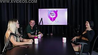 hey swinger wanna try a trans in the mansion fights with val mineirinha?