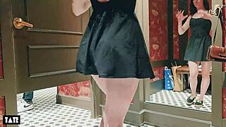 Risky Pov Fuck with Cute Italian Sales Assistant in Fitting Room