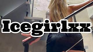 Hey, Icegirlxx begged for dick in her pink asshole, caught me on the stairs and even gave milk in my ass