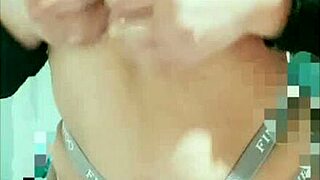 loulish, the pinay babe, shows off her flexible big ass in an amazing flex routine