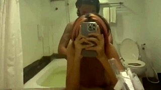 oh baby feel that deep in the bath... real homemade myanmar couple creampie fuck