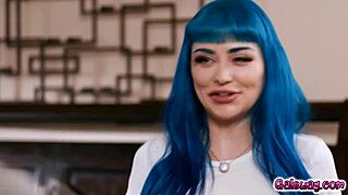 Jewelz blu grabs dildos squirting lessons from destiny mira's wet tribbing fun?