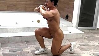 Muscular milf strips nude and flexes her ripped body during intense outdoor workout