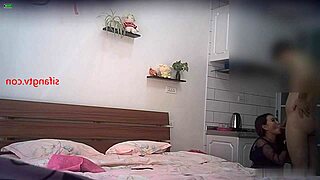 少妇跪下认真口爆吞精技术超棒