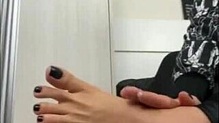 you catch queen kiffa red-handed playing her oiled 18+ feet fetish