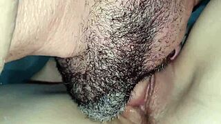 whoa my whore screams loud as i lick her wet pussy ten sucks ten cumshots!