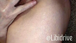 Holy fuck! Japanese big pussy gaping fingering hunts uterus deep!