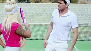 omg this slut gets her ass brutally fucked hard 💥🍑