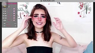 Lizzyhoney's petite teen tits webchat tease