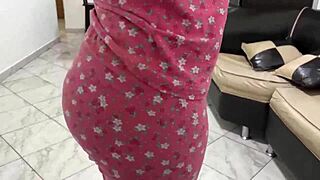 mi hijastra hermosa meneando ese culo gordo en jeans pa ganarse a papi 😍🍑🔥