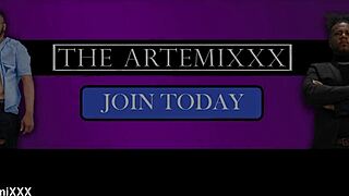 Julia De Lucia and Maria Bose's wild sex noche explodes!