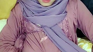 Crossdress Hijab Solo Masturbation Arab Asian Indonesian Cock Play