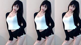 i can't stop watching this sexy chinese girl shake her tight ass on wild rollercoaster ride