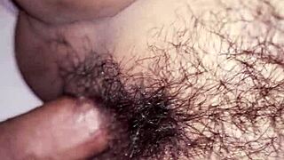 damn this curvy friend grinds her clit on my bare cock 😈🍆