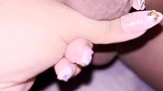 damn this curvy friend grinds her clit on my bare cock 😈🍆