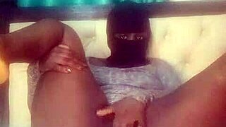 Watch Angela Oxo's Bouncy Booty Shake with Dildo!