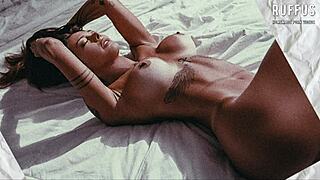 Gostosa devours two thick cocks in amateur portuguese threesome delight