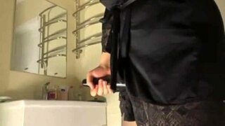 Isn't this amateur teen's anal fingering with big ass and wet pussy so damn hot?