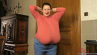 hey, don't you just love bouncing these huge macromastia tits on the beach?