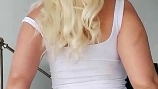 Your Girl Sees Dick Pic and Fingers Dripping Pussy Wildly!