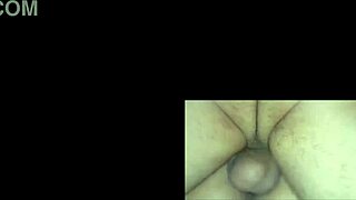 pauzudo fude a gostosa mas pede pra esfregar o pau no cu dele