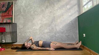 Curvy gym babe poses yoga stretches flashing huge ass and tits first time