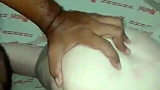 ela ta viciada na minha rola preta? branquinha de quatro faz tudo pelo pau enorme