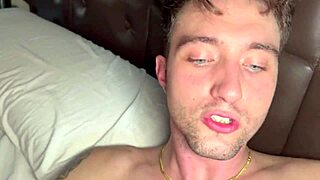 i'm dying for that double penetration in my squirting pussy... gimme rough