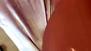 comendo o cu da latina sem camisinha com sex toy outdoor!