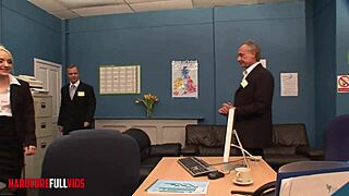 Women Gobble Cocks Kneel for Job Cumshots!