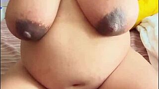 pregnant arab milf plays solo with her big boobs and hairy pussy delight 😍🤰🍑